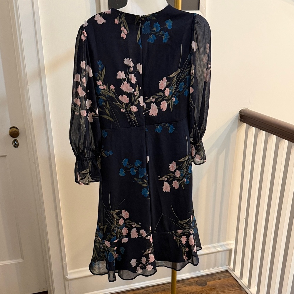 Dkny V-Neck Dress - Size 8 View 5